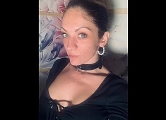 Customs with Alba Zevon